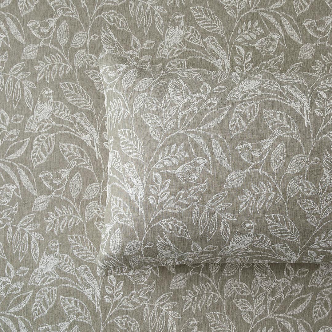 https://s3-ap-southeast-2.amazonaws.com/fusionfactory.commerceconnect.bbnt.production/pim_media/000/171/047/M_F_S24-25_Bedlinen_BOP_Birdsong_QQC_Detail-02_SI.jpg?1727246717