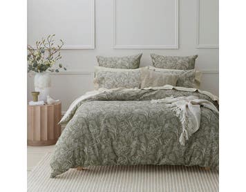 https://s3-ap-southeast-2.amazonaws.com/fusionfactory.commerceconnect.bbnt.production/pim_media/000/171/049/M_F_S24-25_Bedlinen_BOP_Birdsong_QQC_SI.jpg?1727246802