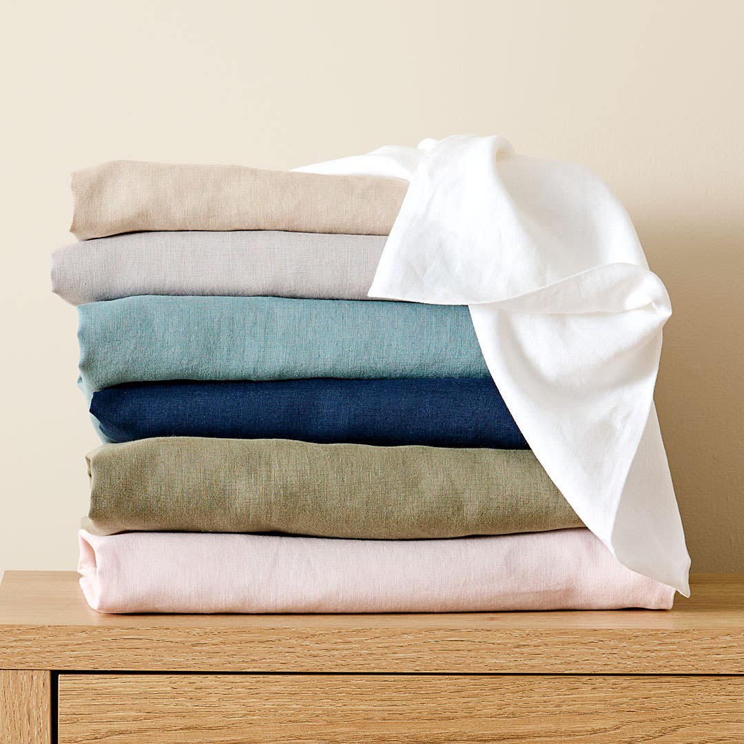 https://s3-ap-southeast-2.amazonaws.com/fusionfactory.commerceconnect.bbnt.production/pim_media/000/169/868/M_F_S24-25_Cat-Stacks_Studio_Sheet_Sets_SS_Milano_SI.jpg?1726449796