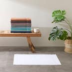 https://s3-ap-southeast-2.amazonaws.com/fusionfactory.commerceconnect.bbnt.production/pim_media/000/174/415/M_F_S24-25_Summer_LS_Studio_Bathmats-Indulgence_BM-Snow_SI.jpg?1730097413