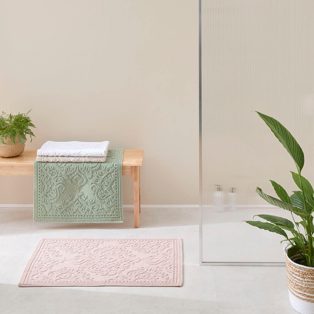https://s3-ap-southeast-2.amazonaws.com/fusionfactory.commerceconnect.bbnt.production/pim_media/000/174/377/M_F_S24-25_Summer_LS_Studio_Bathmats_Asher_BM_Rose_SI.jpg?1730095162