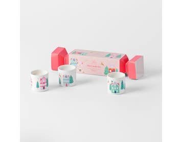 https://s3-ap-southeast-2.amazonaws.com/fusionfactory.commerceconnect.bbnt.production/pim_media/000/201/701/M_F_S25-26_Adore_Xmas_Village_70g_Mini_Candle_Bon_Bon_Roaster_Hazelnut_Pear_Forest_Pine_25844701_V2_SI.jpg?1759103803
