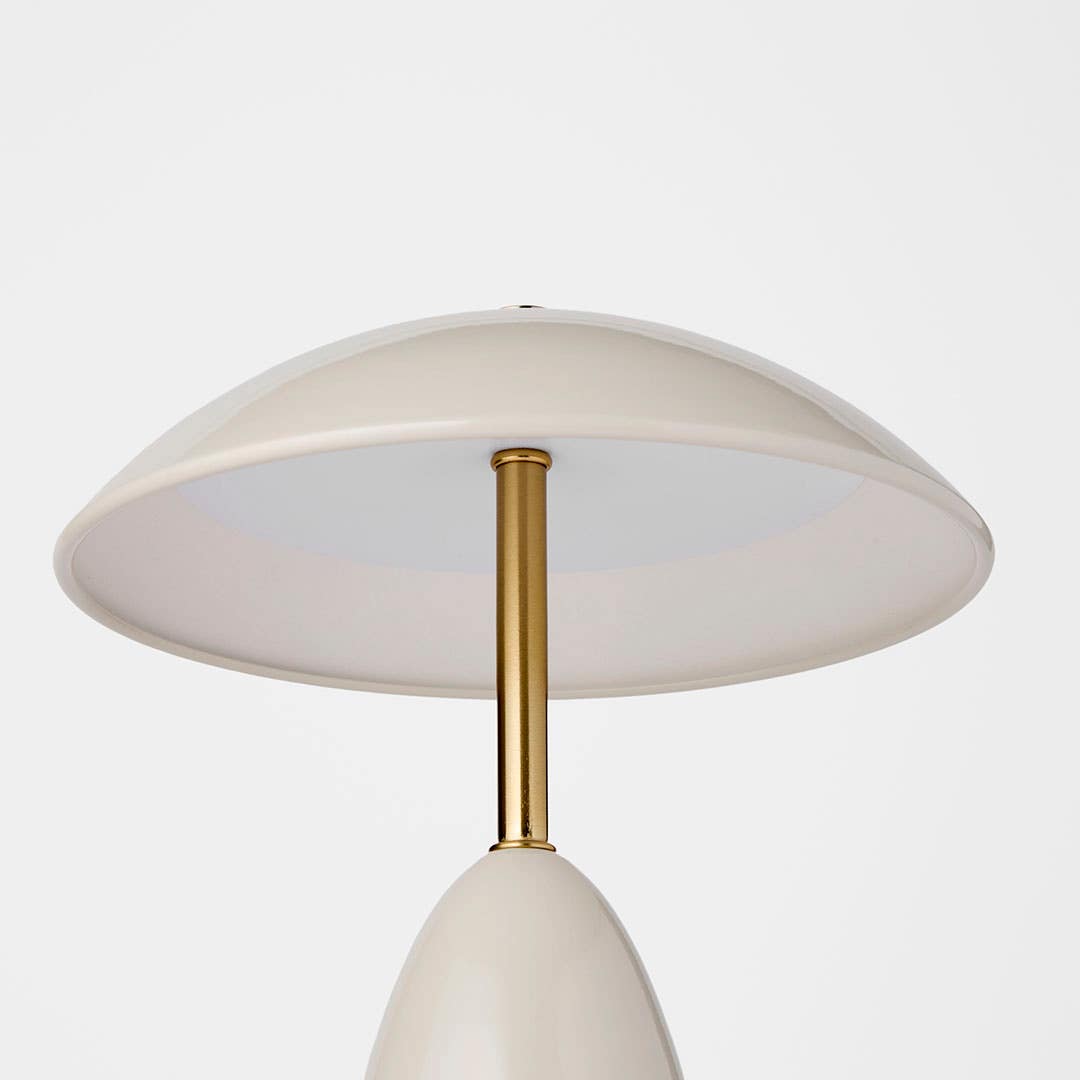 https://s3-ap-southeast-2.amazonaws.com/fusionfactory.commerceconnect.bbnt.production/pim_media/000/201/295/M_F_S25-26_Alina-Led-Light_Taupe_26626002_Detail-02_SI.jpg?1758082181