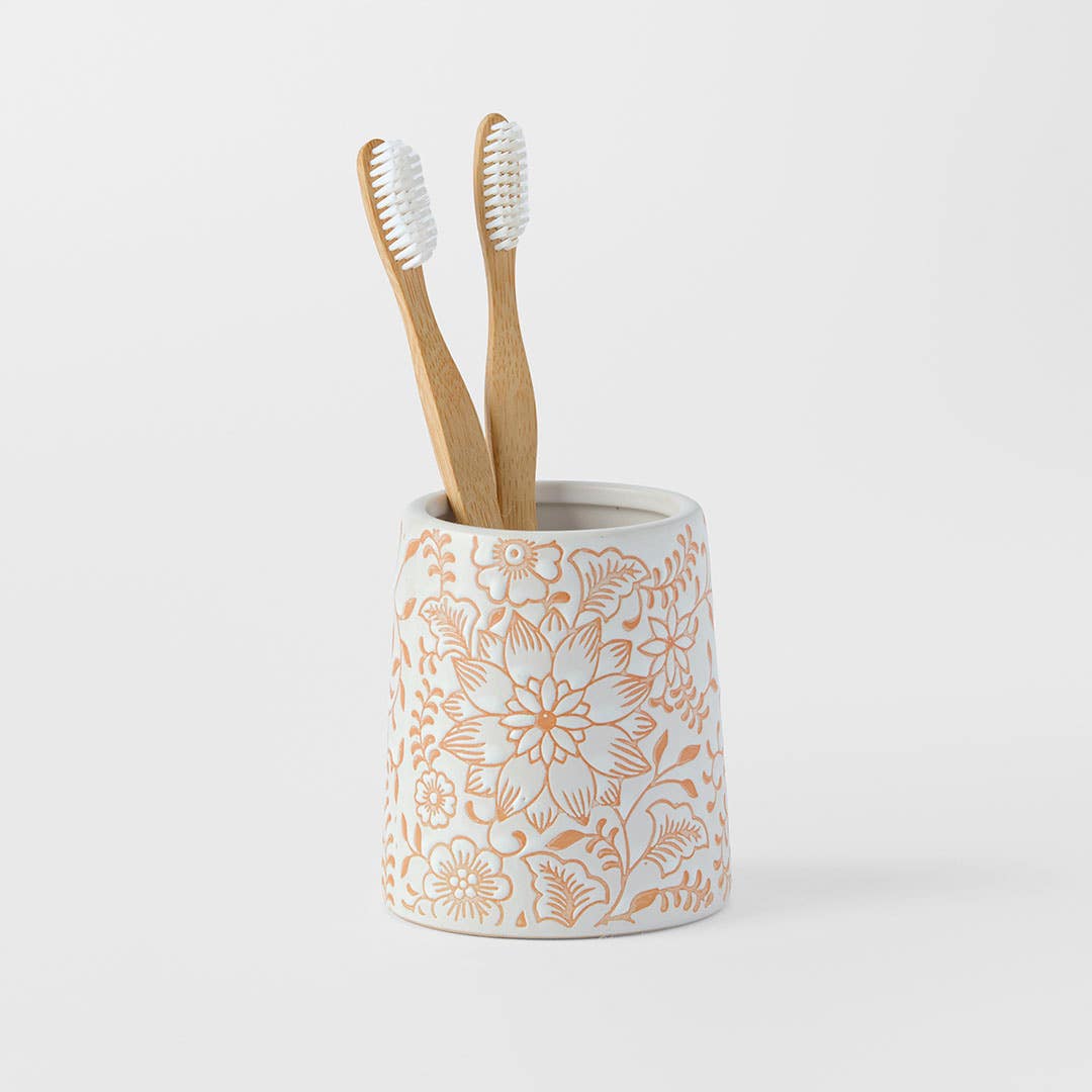 https://s3-ap-southeast-2.amazonaws.com/fusionfactory.commerceconnect.bbnt.production/pim_media/000/199/037/M_F_S25-26_Amelie-Tumbler_White_26578001_SCALE_SI.jpg?1754374256