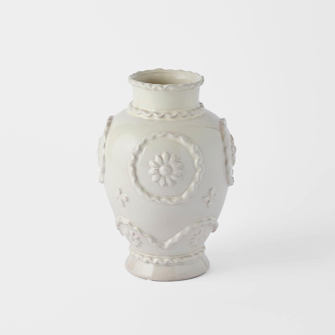 https://s3-ap-southeast-2.amazonaws.com/fusionfactory.commerceconnect.bbnt.production/pim_media/000/202/317/M_F_S25-26_Anelle-Ceramic-Urn-Vase_White_26625601_SI.jpg?1759649722
