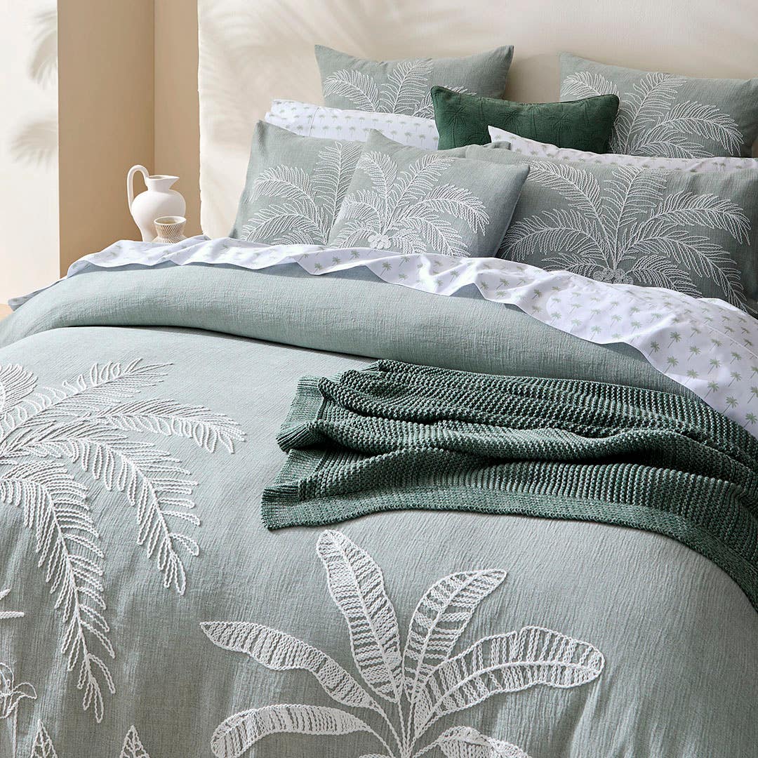 https://s3-ap-southeast-2.amazonaws.com/fusionfactory.commerceconnect.bbnt.production/pim_media/000/195/298/M_F_S25-26_Bedlinen_BOP_Antillies_QQC_Marketing_SI.jpg?1747720750