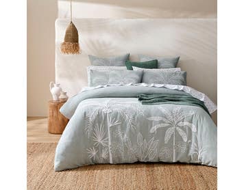 https://s3-ap-southeast-2.amazonaws.com/fusionfactory.commerceconnect.bbnt.production/pim_media/000/195/300/M_F_S25-26_Bedlinen_BOP_Antillies_QQC_SI.jpg?1747720750