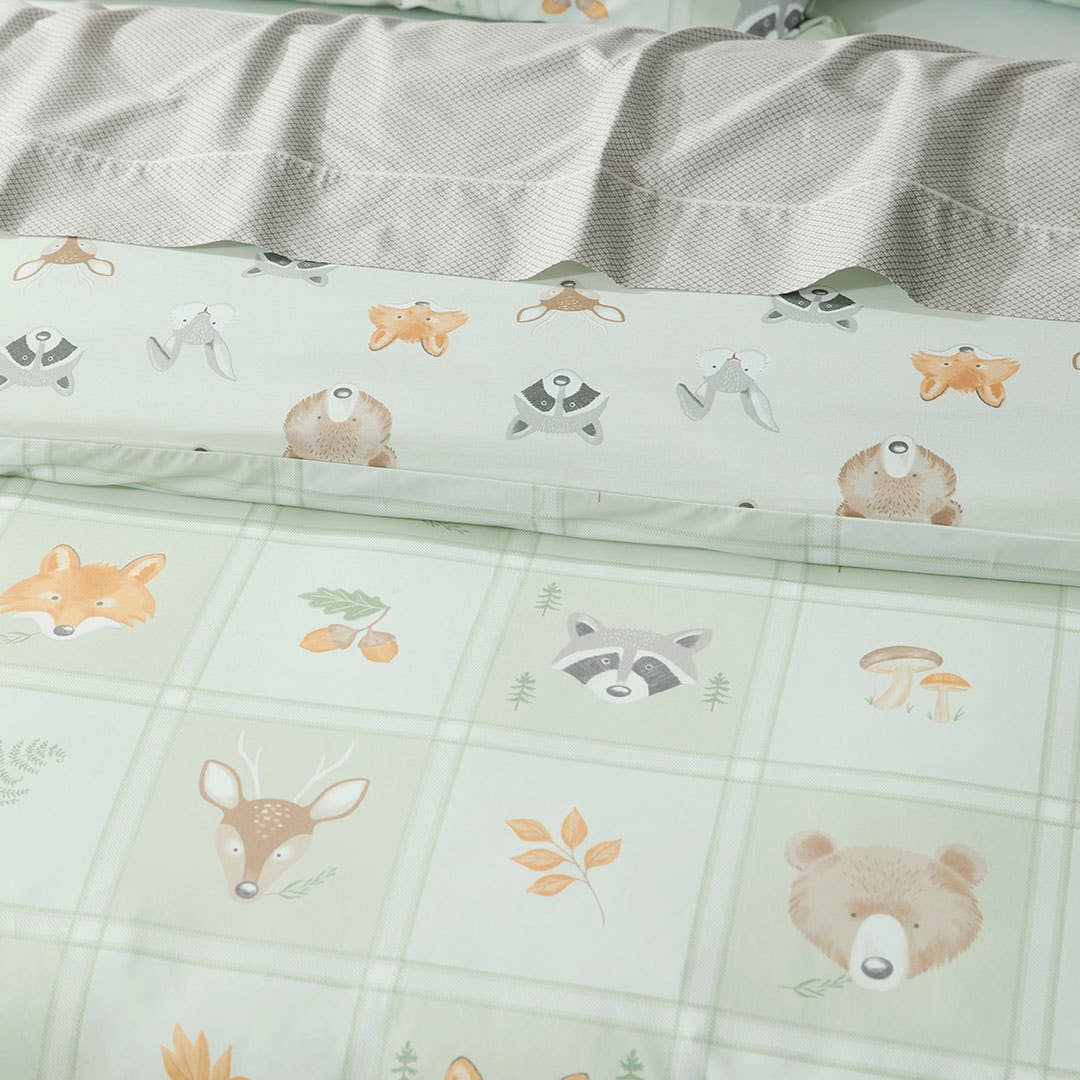https://s3-ap-southeast-2.amazonaws.com/fusionfactory.commerceconnect.bbnt.production/pim_media/000/195/631/M_F_S25-26_Bedlinen_BOP_Buck_QQC_Detail_1_SI.jpg?1748311037