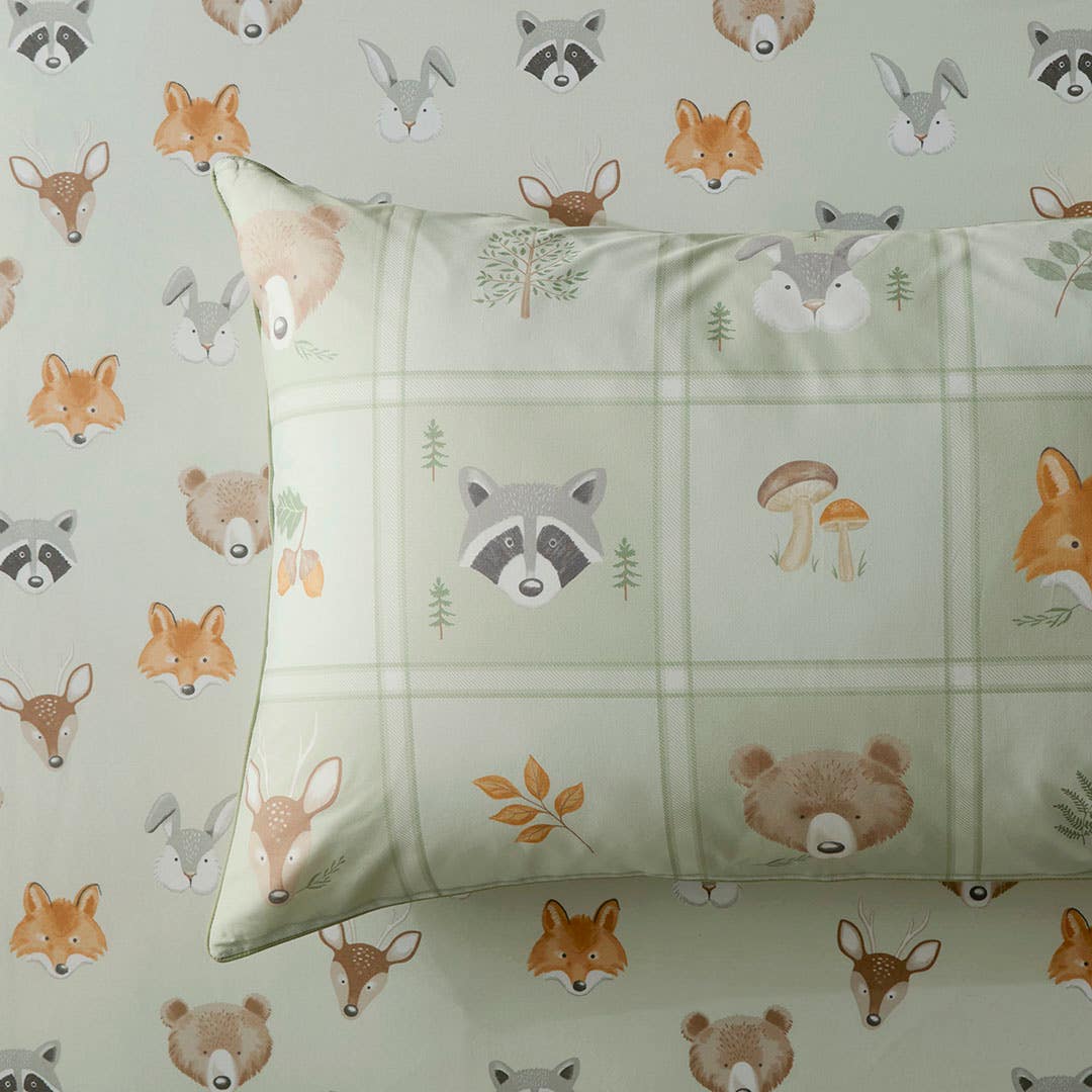 https://s3-ap-southeast-2.amazonaws.com/fusionfactory.commerceconnect.bbnt.production/pim_media/000/195/632/M_F_S25-26_Bedlinen_BOP_Buck_QQC_Detail_2_SI.jpg?1748311037