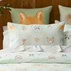 https://s3-ap-southeast-2.amazonaws.com/fusionfactory.commerceconnect.bbnt.production/pim_media/000/195/628/M_F_S25-26_Bedlinen_BOP_Buck_QQC_Pillow_SI.jpg?1748311036
