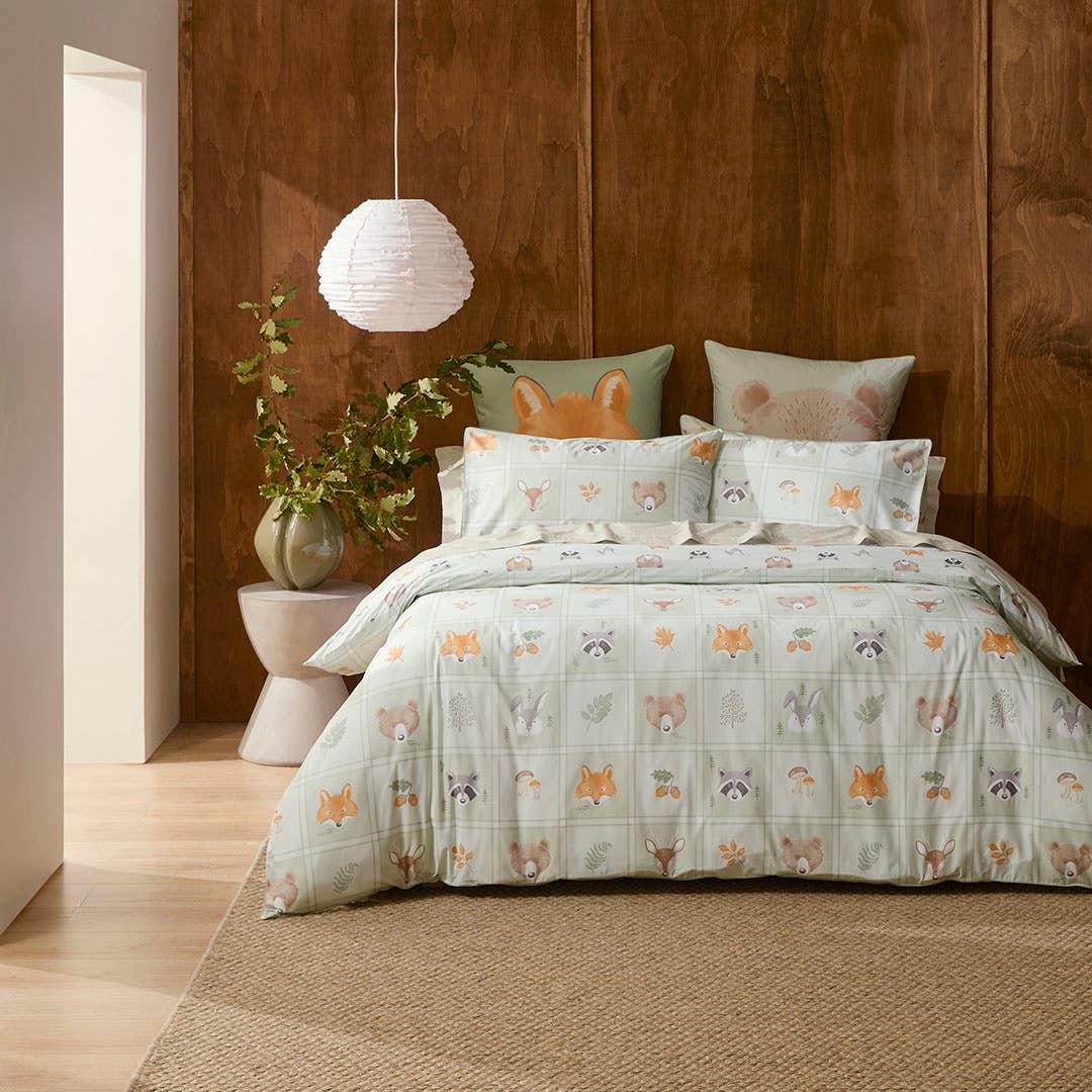 https://s3-ap-southeast-2.amazonaws.com/fusionfactory.commerceconnect.bbnt.production/pim_media/000/195/630/M_F_S25-26_Bedlinen_BOP_Buck_QQC_V2_SI.jpg?1748311036