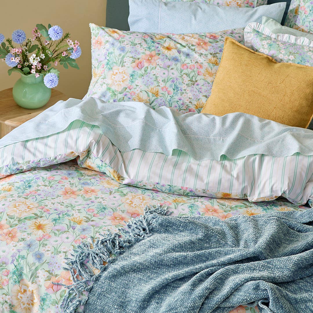 https://s3-ap-southeast-2.amazonaws.com/fusionfactory.commerceconnect.bbnt.production/pim_media/000/194/863/M_F_S25-26_Bedlinen_BOP_Cynthia_Marketing-Detail-2_SI.jpg?1747022423