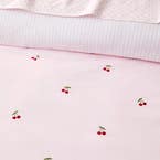 https://s3-ap-southeast-2.amazonaws.com/fusionfactory.commerceconnect.bbnt.production/pim_media/000/201/213/M_F_S25-26_Bedlinen_BOP_Emily_QQC_Detail_1_SI.jpg?1758070014