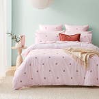 https://s3-ap-southeast-2.amazonaws.com/fusionfactory.commerceconnect.bbnt.production/pim_media/000/201/220/M_F_S25-26_Bedlinen_BOP_Emily_QQC_SI.jpg?1758070016