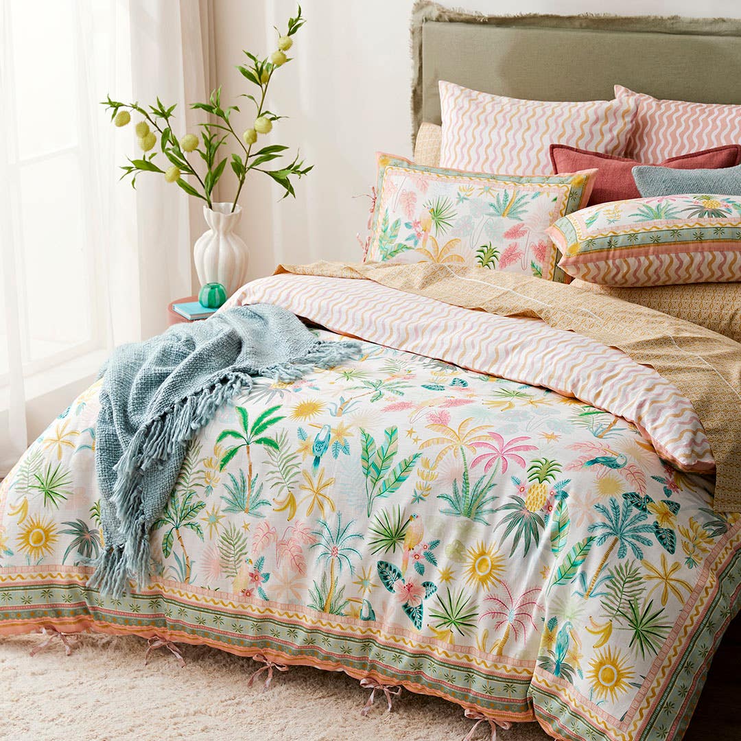 https://s3-ap-southeast-2.amazonaws.com/fusionfactory.commerceconnect.bbnt.production/pim_media/000/201/369/M_F_S25-26_Bedlinen_BOP_Estrella_QQC_Marketing_SI.jpg?1758236084