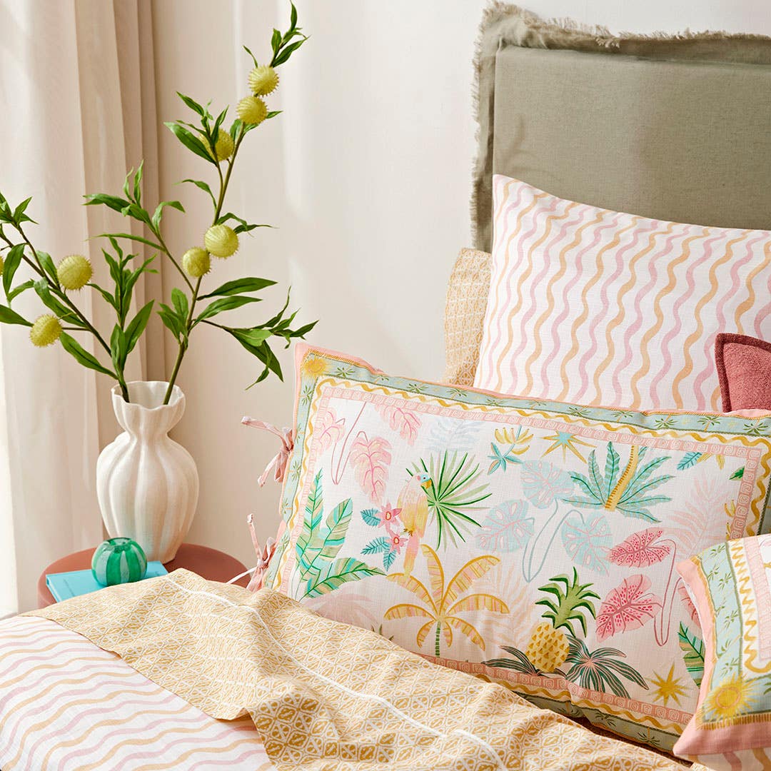 https://s3-ap-southeast-2.amazonaws.com/fusionfactory.commerceconnect.bbnt.production/pim_media/000/201/374/M_F_S25-26_Bedlinen_BOP_Estrella_QQC_Marketing__7662_SI.jpg?1758236085