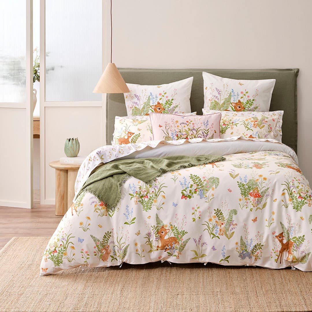 https://s3-ap-southeast-2.amazonaws.com/fusionfactory.commerceconnect.bbnt.production/pim_media/000/196/997/M_F_S25-26_Bedlinen_BOP_Fable_QQC_SI.jpg?1751868816