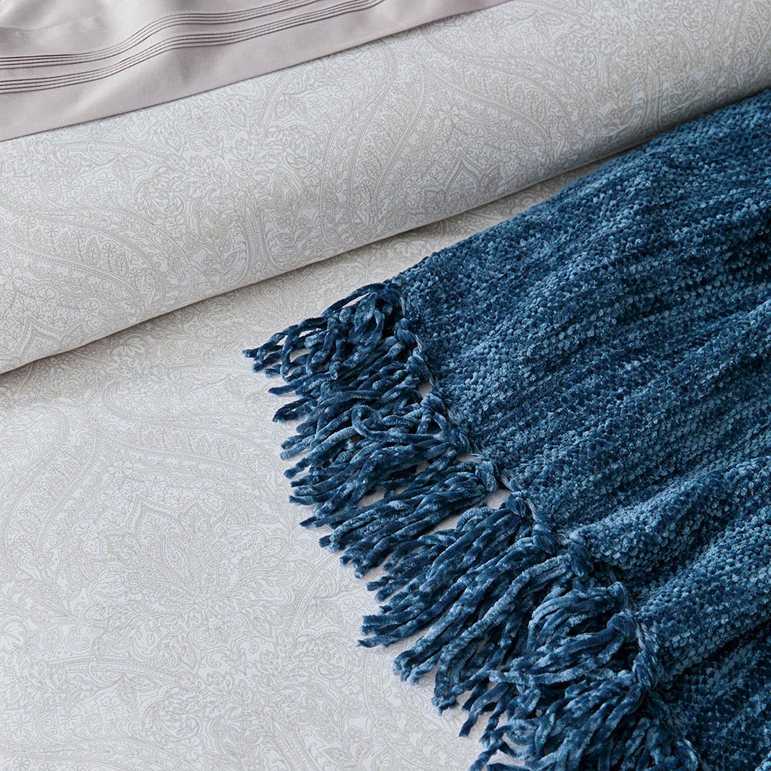 https://s3-ap-southeast-2.amazonaws.com/fusionfactory.commerceconnect.bbnt.production/pim_media/000/200/889/M_F_S25-26_Bedlinen_BOP_Marco_QQC_Marketing-Detail-2_SI.jpg?1757633752