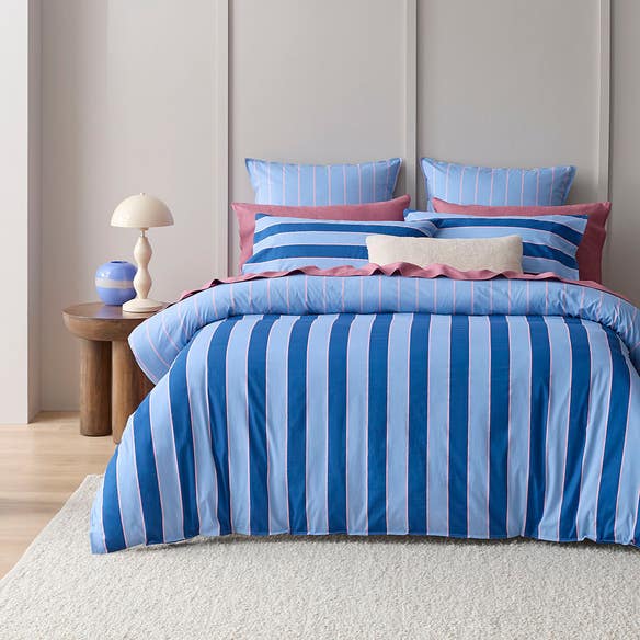 https://s3-ap-southeast-2.amazonaws.com/fusionfactory.commerceconnect.bbnt.production/pim_media/000/196/095/M_F_S25-26_Bedlinen_BOP_Ollie_QQC_SI.jpg?1750227813