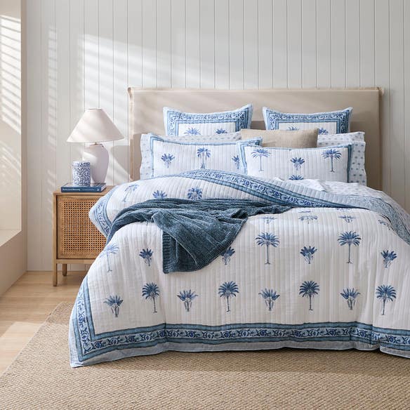 https://s3-ap-southeast-2.amazonaws.com/fusionfactory.commerceconnect.bbnt.production/pim_media/000/195/502/M_F_S25-26_Bedlinen_BOP_Shalena_QQC_SI.jpg?1747981508