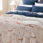 https://s3-ap-southeast-2.amazonaws.com/fusionfactory.commerceconnect.bbnt.production/pim_media/000/195/133/M_F_S25-26_Bedlinen_BOP_Sherpa_Blanket_Charlie_Detail-1_SI.jpg?1747375412