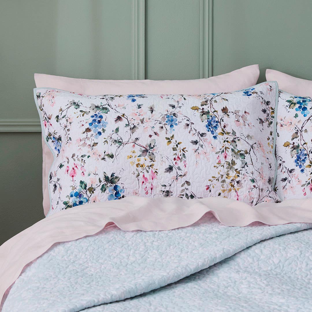 https://s3-ap-southeast-2.amazonaws.com/fusionfactory.commerceconnect.bbnt.production/pim_media/000/201/768/M_F_S25-26_Bedspread_BOP_Liana_BS_Pillow_SI.jpg?1759117923