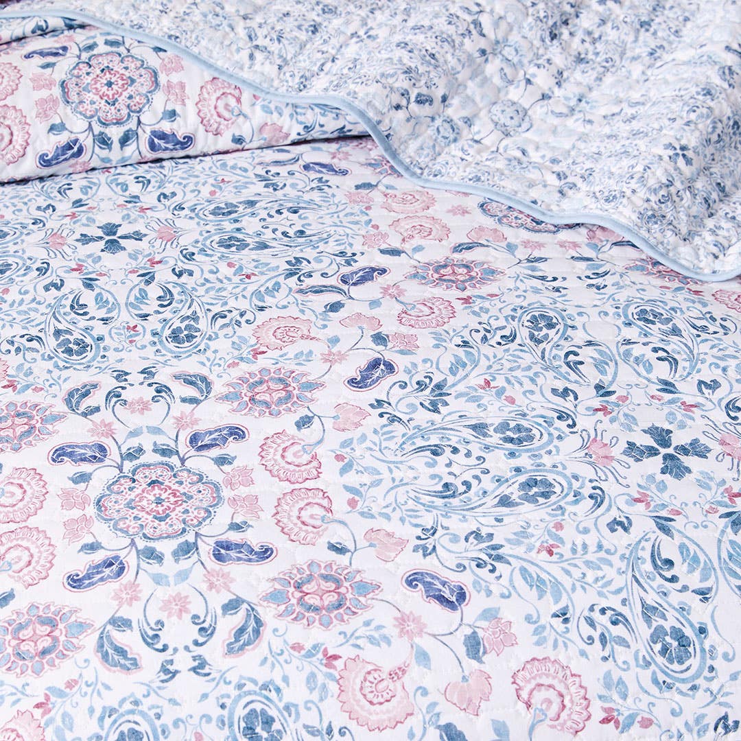 https://s3-ap-southeast-2.amazonaws.com/fusionfactory.commerceconnect.bbnt.production/pim_media/000/197/468/M_F_S25-26_Bedspread_BOP_Presley_BS_Detail-1_SI.jpg?1752476563