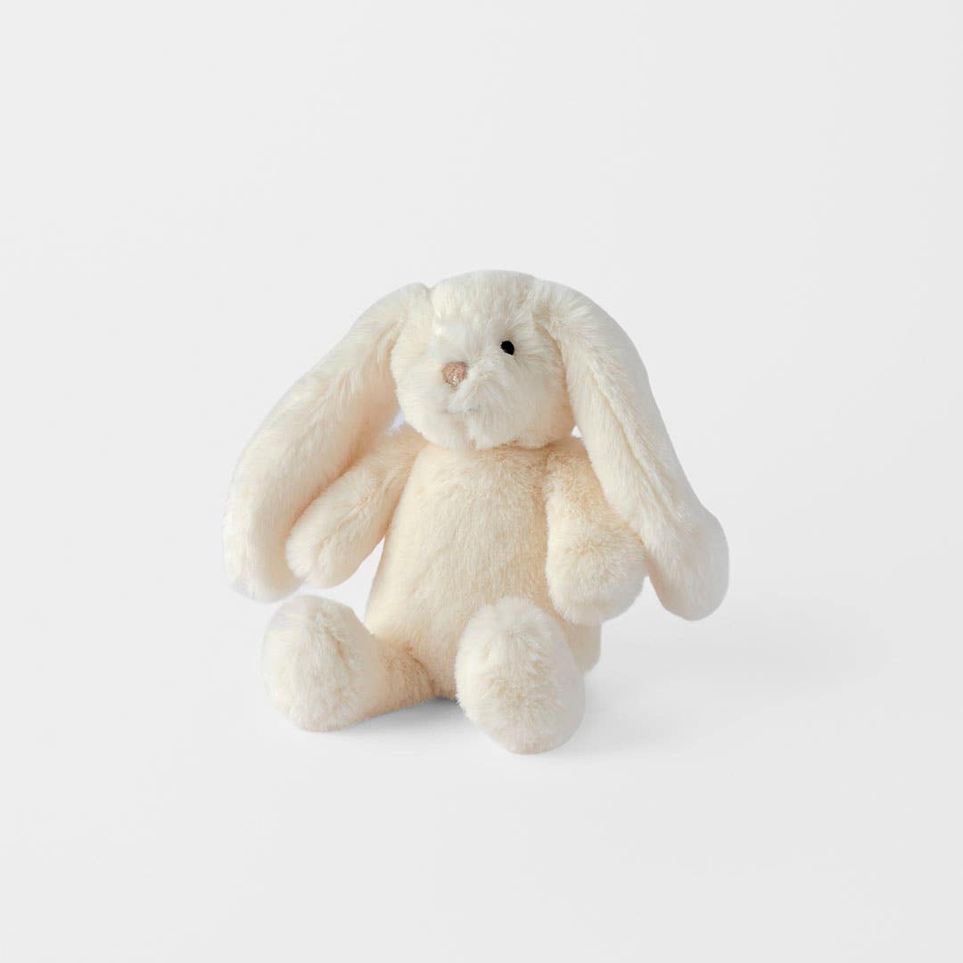 https://s3-ap-southeast-2.amazonaws.com/fusionfactory.commerceconnect.bbnt.production/pim_media/000/202/324/M_F_S25-26_Bobbie_Plush_Bunny_Sml_Cream_25822404_SI.jpg?1759650397