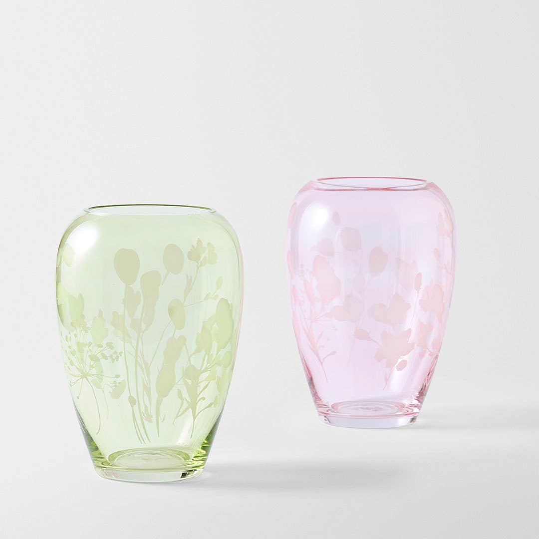 https://s3-ap-southeast-2.amazonaws.com/fusionfactory.commerceconnect.bbnt.production/pim_media/000/201/305/M_F_S25-26_Bonnie-Etched-Glass_RANGE_Green_26629_R_SI.jpg?1758083551