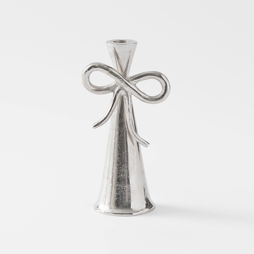 https://s3-ap-southeast-2.amazonaws.com/fusionfactory.commerceconnect.bbnt.production/pim_media/000/203/287/M_F_S25-26_Bow-Metal-Candle-Holder-Lrg_Silver_26599701_SI.jpg?1761194484