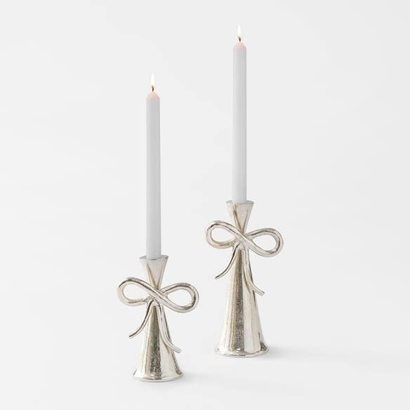 https://s3-ap-southeast-2.amazonaws.com/fusionfactory.commerceconnect.bbnt.production/pim_media/000/203/288/M_F_S25-26_Bow-Metal-Candle-Holder-Range_Silver_26599_R_PLATE_SI.jpg?1761194484