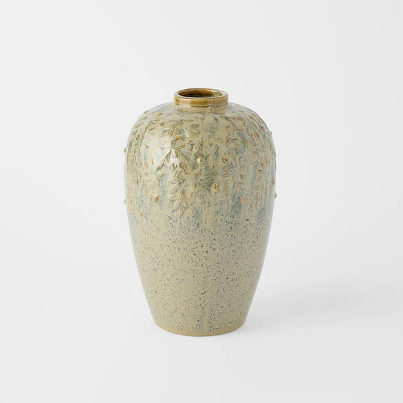 https://s3-ap-southeast-2.amazonaws.com/fusionfactory.commerceconnect.bbnt.production/pim_media/000/203/417/M_F_S25-26_Cascade-Ceramic-Vase-Lrg_Green_26632501_SI.jpg?1761516440