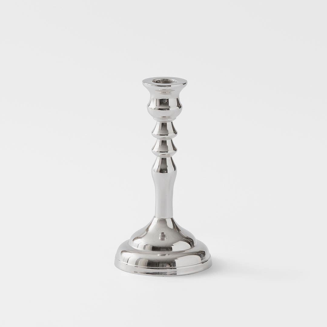 https://s3-ap-southeast-2.amazonaws.com/fusionfactory.commerceconnect.bbnt.production/pim_media/000/203/295/M_F_S25-26_Clio-Metal-Candle-Holder-Sml_Silver_26599401_SI.jpg?1761194622