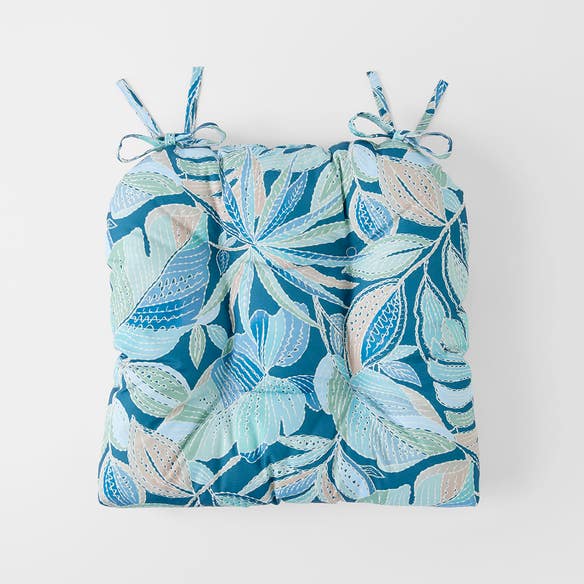 https://s3-ap-southeast-2.amazonaws.com/fusionfactory.commerceconnect.bbnt.production/pim_media/000/197/360/M_F_S25-26_Cyprus-Koa-Outdoor-Chair-Pad_Blue_26537101_SI.jpg?1752216499