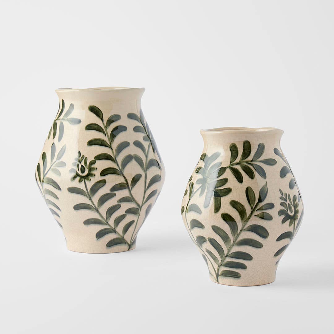 https://s3-ap-southeast-2.amazonaws.com/fusionfactory.commerceconnect.bbnt.production/pim_media/000/202/333/M_F_S25-26_Dorset-Ceramic-Vase_Range_Dark-Green_26629_R_SI.jpg?1759650786