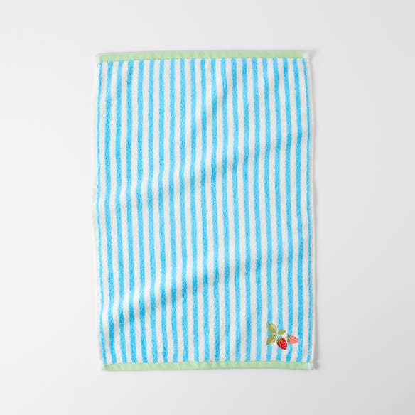 https://s3-ap-southeast-2.amazonaws.com/fusionfactory.commerceconnect.bbnt.production/pim_media/000/200/951/M_F_S25-26_Embroidered-HT_Blue-Strawberries_26683704_SI.jpg?1757637374