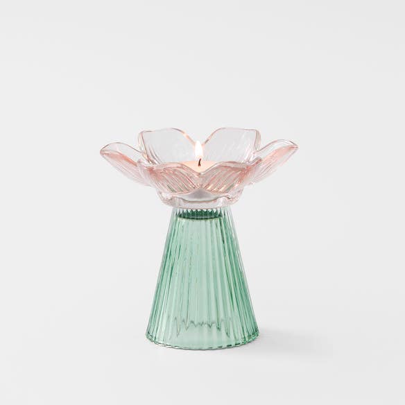 https://s3-ap-southeast-2.amazonaws.com/fusionfactory.commerceconnect.bbnt.production/pim_media/000/199/645/M_F_S25-26_Flower-Glass-Candle-Holder_Pink-Green_26648502_V2_SI.jpg?1755233802