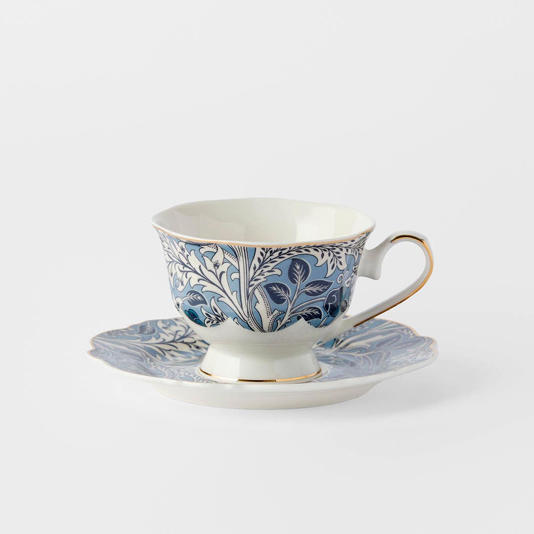 https://s3-ap-southeast-2.amazonaws.com/fusionfactory.commerceconnect.bbnt.production/pim_media/000/198/112/M_F_S25-26_Hampshire-Cup-_-Saucer_Blue-White_26581001_SI.jpg?1753162982