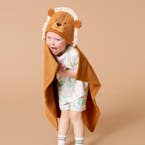 https://s3-ap-southeast-2.amazonaws.com/fusionfactory.commerceconnect.bbnt.production/pim_media/000/204/735/M_F_S25-26_LS_Ecom_Talent_Lenny_Lion_Kids_Hooded_Towel_SI.jpg?1764024387