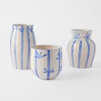 https://s3-ap-southeast-2.amazonaws.com/fusionfactory.commerceconnect.bbnt.production/pim_media/000/202/372/M_F_S25-26_Marra-Ceramic_Range_Blue-White_26624_R_SI.jpg?1759652408