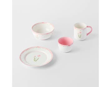 https://s3-ap-southeast-2.amazonaws.com/fusionfactory.commerceconnect.bbnt.production/pim_media/000/199/442/M_F_S25-26_Matilda-Dining-Range_Pink-Green_26587_R_SI.jpg?1754977276