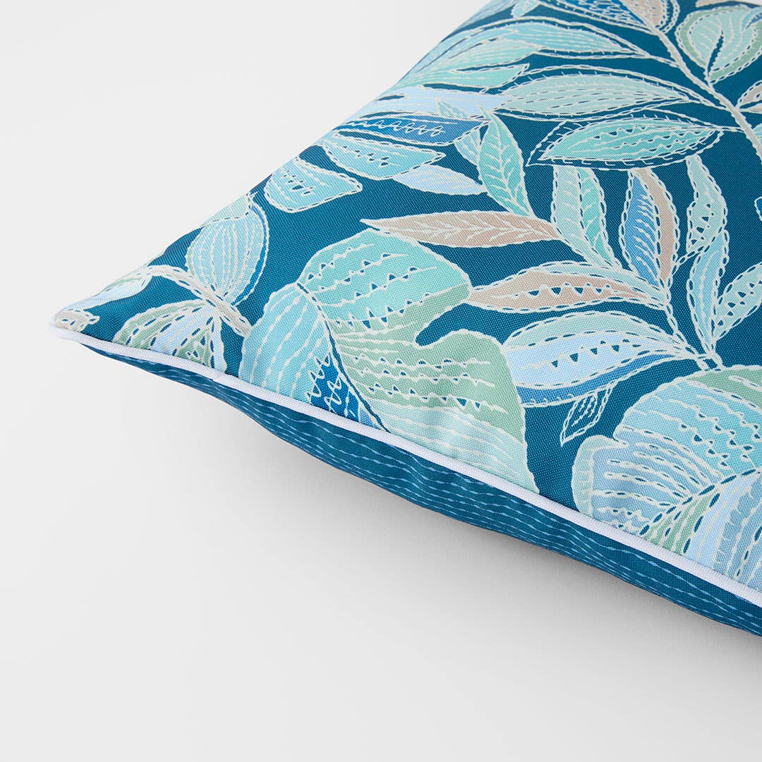 https://s3-ap-southeast-2.amazonaws.com/fusionfactory.commerceconnect.bbnt.production/pim_media/000/201/901/M_F_S25-26_Panama-Koa-Outdoor-Cushion-Reversable_Blue_26532501_Detail_SI.jpg?1759209252