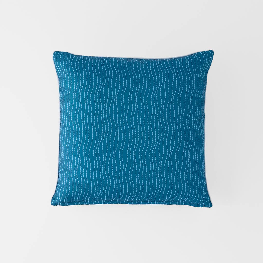 https://s3-ap-southeast-2.amazonaws.com/fusionfactory.commerceconnect.bbnt.production/pim_media/000/201/902/M_F_S25-26_Panama-Koa-Outdoor-Cushion-Reversable_Blue_26532501_V2_SI.jpg?1759209252