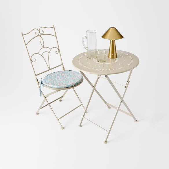https://s3-ap-southeast-2.amazonaws.com/fusionfactory.commerceconnect.bbnt.production/pim_media/000/199/488/M_F_S25-26_Retreat-Garden-Furniture-Range_Beige_26537_R_SI.jpg?1754979054