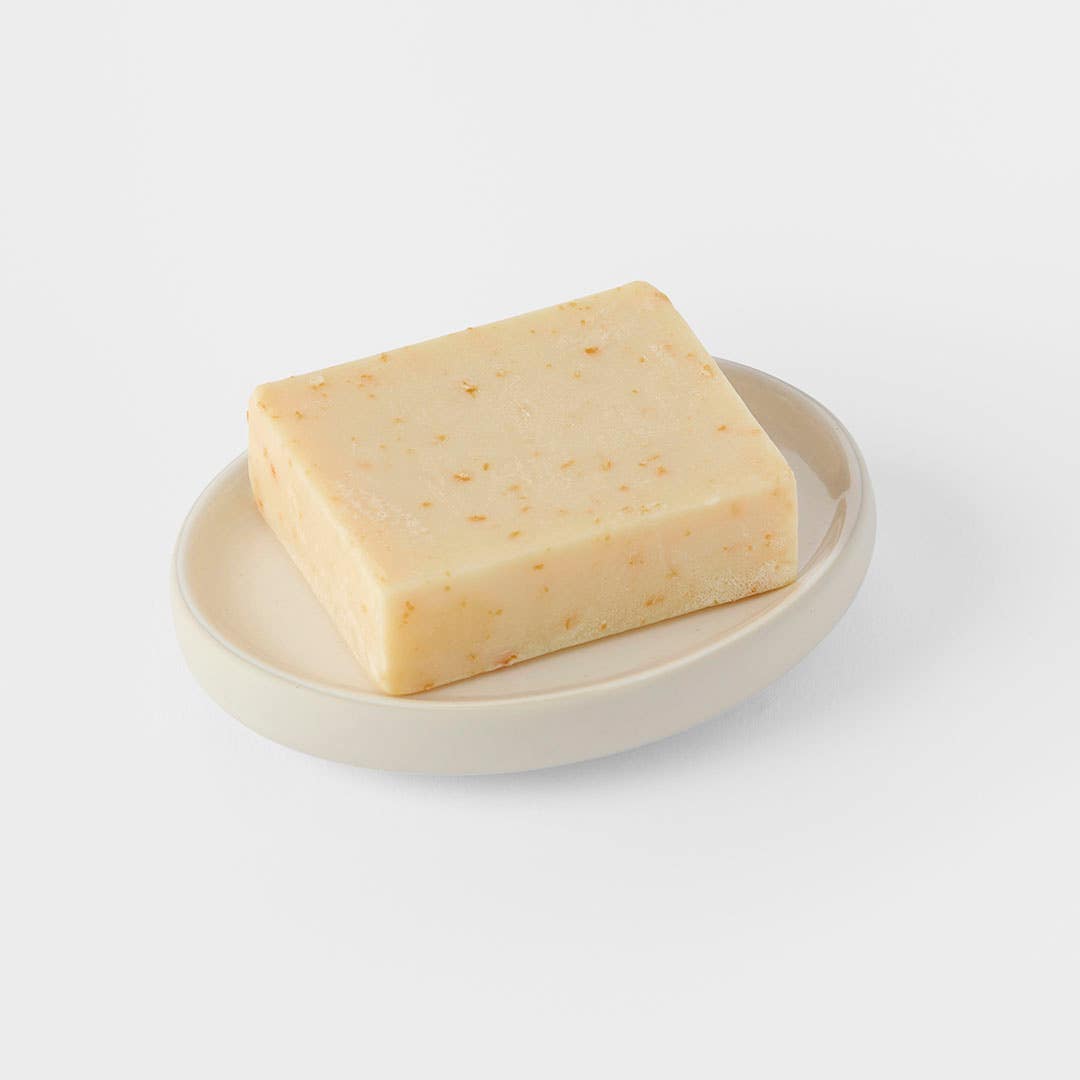 https://s3-ap-southeast-2.amazonaws.com/fusionfactory.commerceconnect.bbnt.production/pim_media/000/198/765/M_F_S25-26_Rylee-Soap-Dish_Pumice_22045402_SCALE_SI.jpg?1754350979