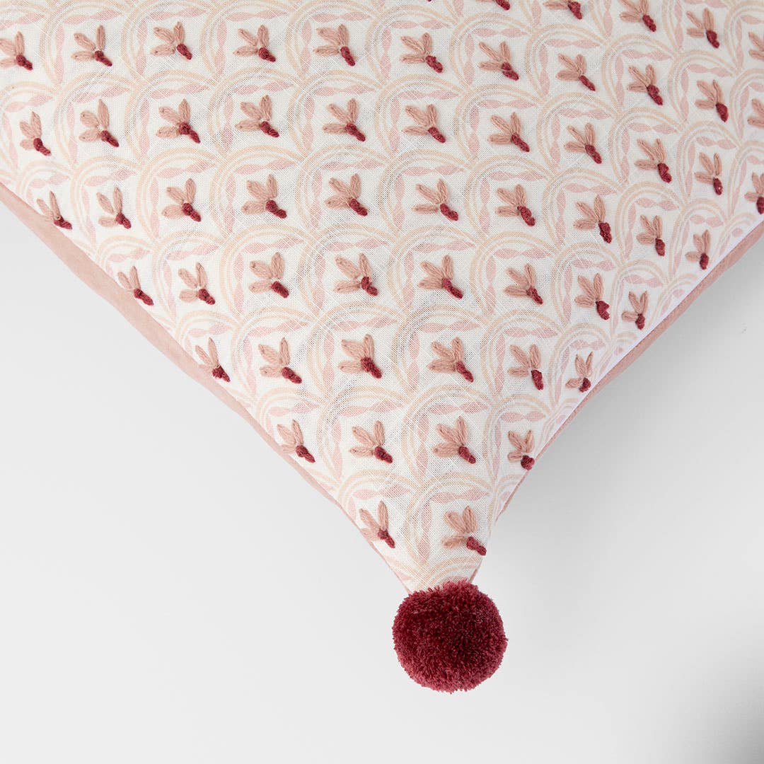 https://s3-ap-southeast-2.amazonaws.com/fusionfactory.commerceconnect.bbnt.production/pim_media/000/202/563/M_F_S25-26_Solene-Cushion_Pink_26609502_Detail_SI.jpg?1759729671