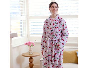 https://s3-ap-southeast-2.amazonaws.com/fusionfactory.commerceconnect.bbnt.production/pim_media/000/202/152/M_F_S25-26_Summer-PJs_LS_Adult_Sweet_Cherry-Printed_Plush_Robe_V1_SI.jpg?1759453825