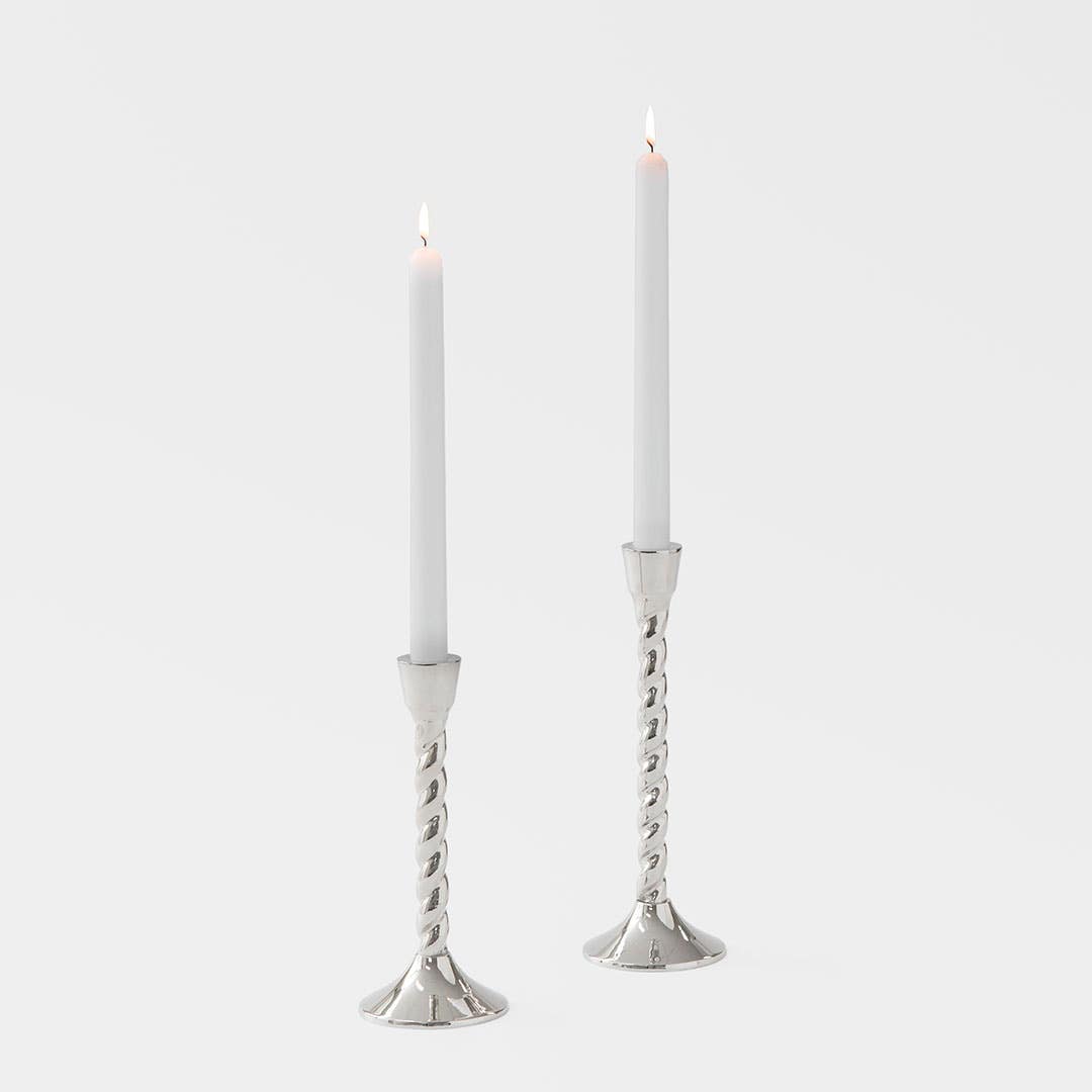 https://s3-ap-southeast-2.amazonaws.com/fusionfactory.commerceconnect.bbnt.production/pim_media/000/199/615/M_F_S25-26_Swirl-Metal-Candle-Holder-Range_Silver_26599_R_PLATE_SI.jpg?1755231036