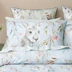 https://s3-ap-southeast-2.amazonaws.com/fusionfactory.commerceconnect.bbnt.production/pim_media/000/194/354/M_F_S25_26_Bedlinen_BOP_Katoomba_Pillow-1_SI.jpg?1745993491