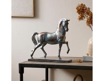 https://s3-ap-southeast-2.amazonaws.com/fusionfactory.commerceconnect.bbnt.production/pim_media/000/203/245/M_F_S25_26_LS_Ecom_Stallion_Statue_19753301_SI.jpg?1761025460